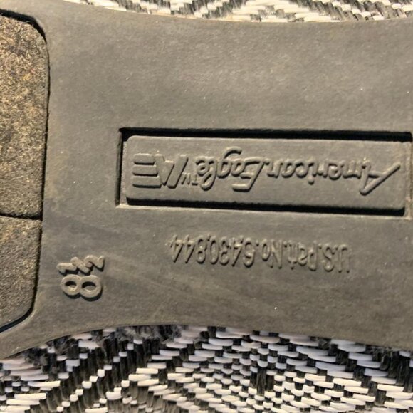 Black & White Shoe with Bows - Picture 3 of 3